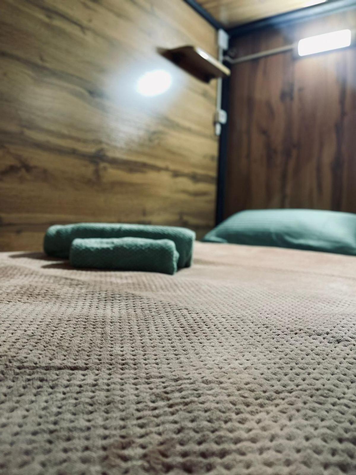 Hostel Kochevnik Capsule Hotel Almati Kültér fotó