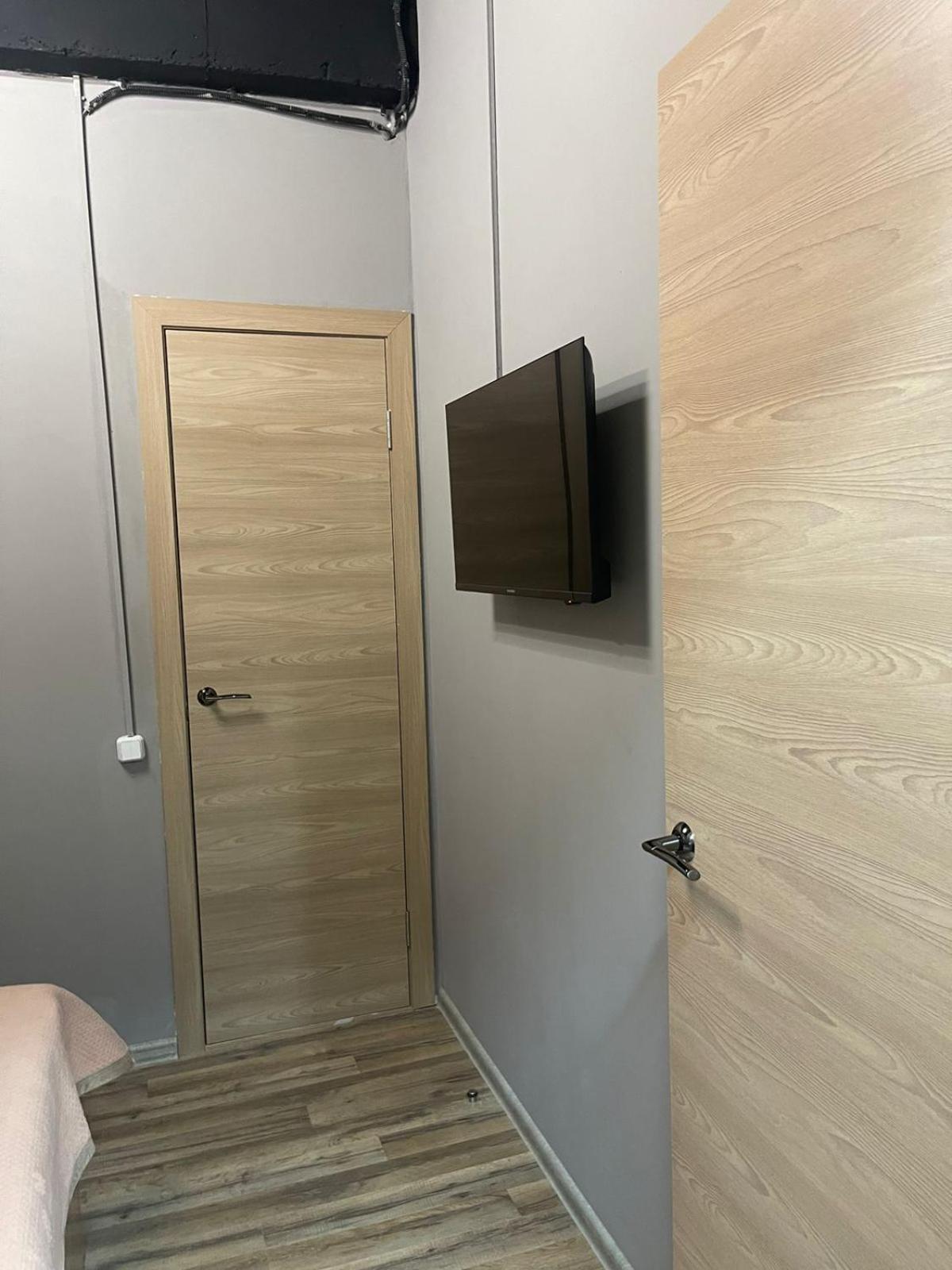 Hostel Kochevnik Capsule Hotel Almati Kültér fotó